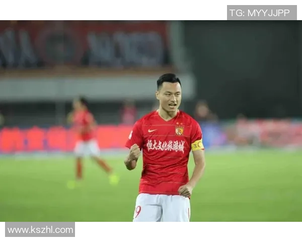 中国最强足球球星崛起之路展现实力与荣耀带动全民热情