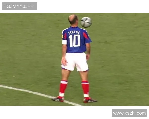 四大足球巨星风采集锦，盘点他们在绿茵场上的精彩瞬间与辉煌成就